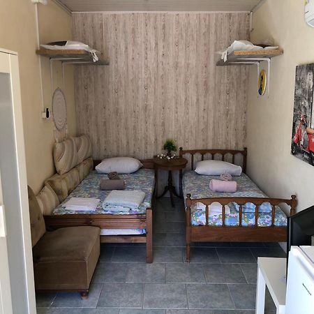 Converted Shed Studio & Garden Hanging Bed Porto Rafti Exterior photo